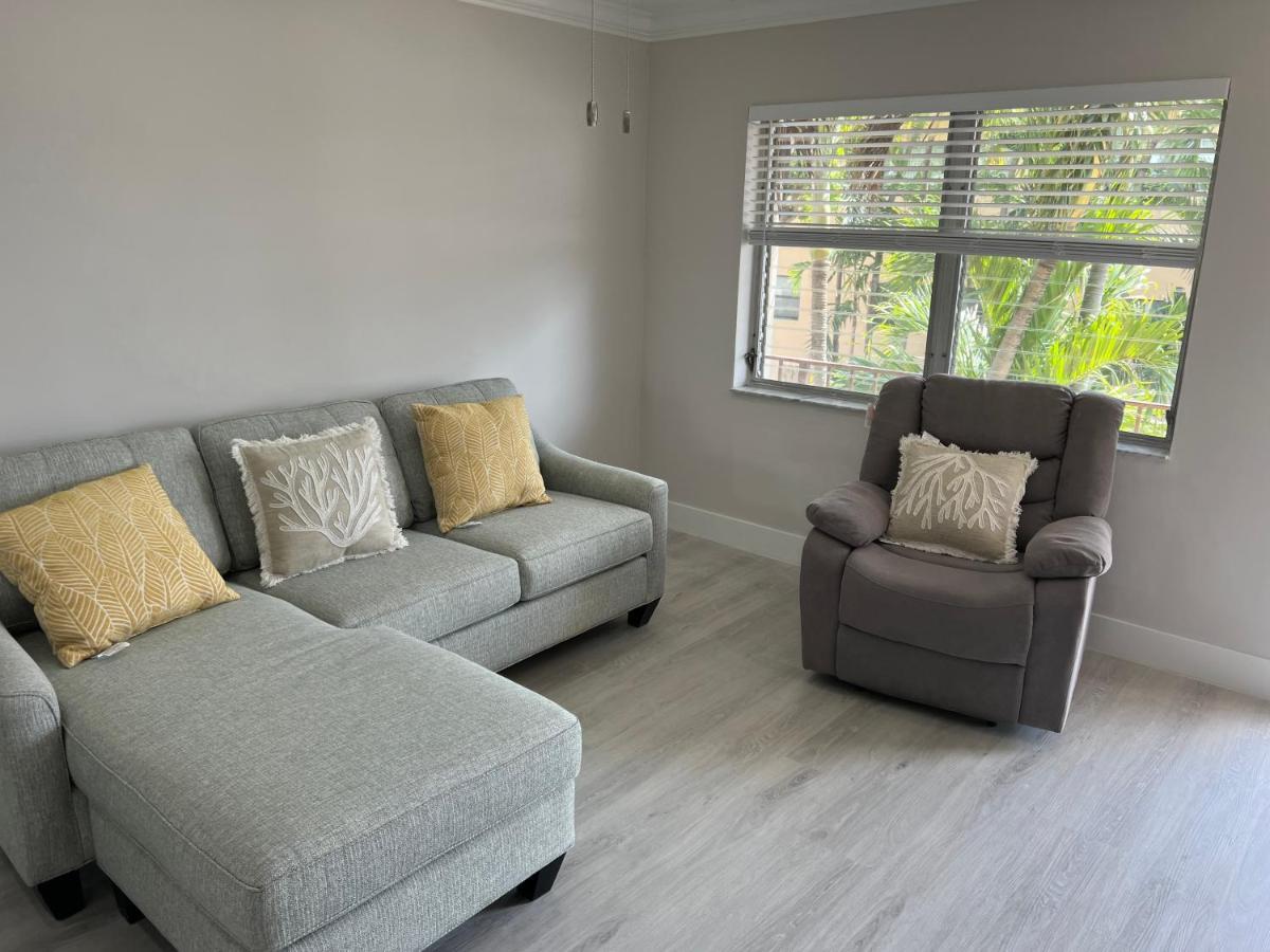 Sea Echo Appartment Motel Lauderdale-by-the-Sea Bagian luar foto